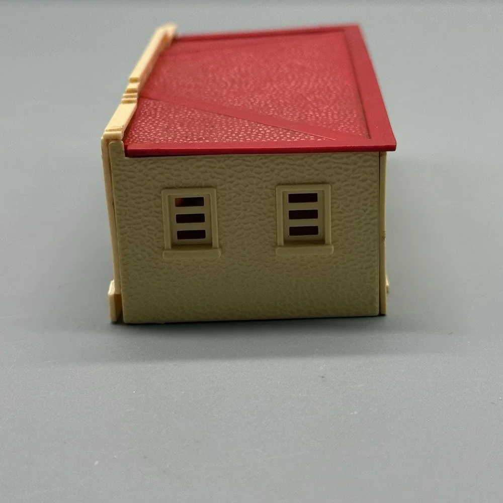 Bachmann Plasticville HO Scale 5 & 10 Storefront Building Model Train Layout